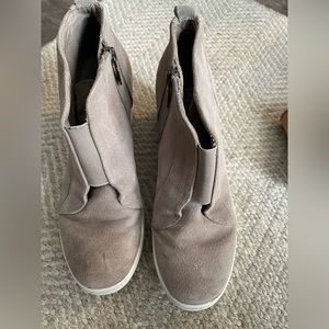 Blondo cream waterproof shoes